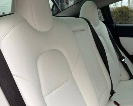 Красный Тесла Модель 3, объемом двигателя 0 л и пробегом 112 тыс. км за 16500 $, фото 46 на Automoto.ua