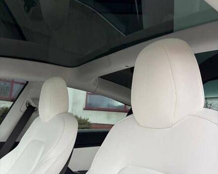 Красный Тесла Модель 3, объемом двигателя 0 л и пробегом 112 тыс. км за 16500 $, фото 73 на Automoto.ua