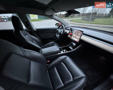 Красный Тесла Модель 3, объемом двигателя 0 л и пробегом 178 тыс. км за 16499 $, фото 13 на Automoto.ua