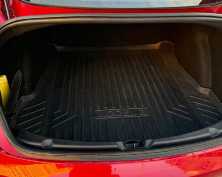 Червоний Тесла Модель 3, об'ємом двигуна 0 л та пробігом 90 тис. км за 16499 $, фото 36 на Automoto.ua