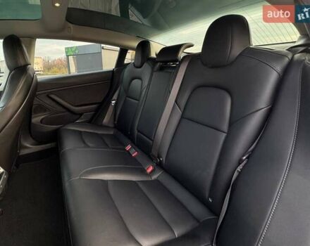 Красный Тесла Модель 3, объемом двигателя 0 л и пробегом 68 тыс. км за 17900 $, фото 17 на Automoto.ua