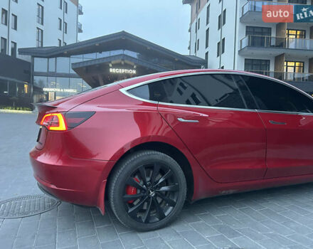Красный Тесла Модель 3, объемом двигателя 0 л и пробегом 129 тыс. км за 20999 $, фото 19 на Automoto.ua