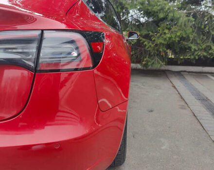 Червоний Тесла Модель 3, об'ємом двигуна 0 л та пробігом 123 тис. км за 16700 $, фото 10 на Automoto.ua