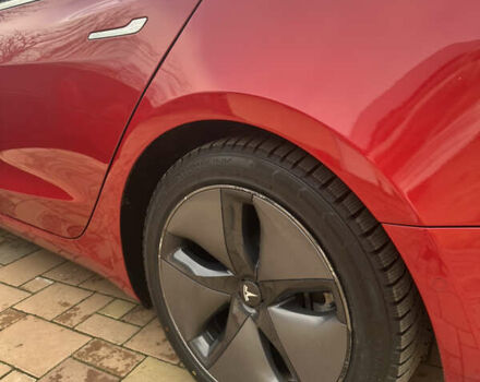 Красный Тесла Модель 3, объемом двигателя 0 л и пробегом 113 тыс. км за 14990 $, фото 5 на Automoto.ua