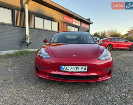 Тесла Модель 3 2018 в Луцке на Automoto.ua Красный Тесла Модель 3, объемом двигателя 0 л и пробегом 137 тыс. км за 17200 $, фото 22 на Automoto.ua