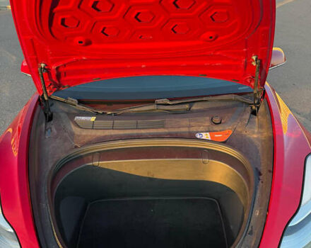 Червоний Тесла Модель 3, об'ємом двигуна 0 л та пробігом 90 тис. км за 16499 $, фото 40 на Automoto.ua