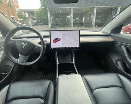Красный Тесла Модель 3, объемом двигателя 0 л и пробегом 88 тыс. км за 30000 $, фото 7 на Automoto.ua