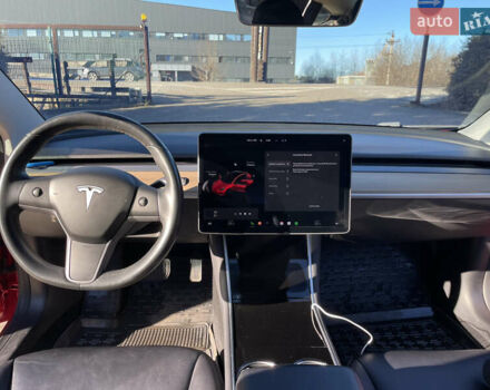 Красный Тесла Модель 3, объемом двигателя 0 л и пробегом 46 тыс. км за 15499 $, фото 23 на Automoto.ua