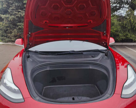 Червоний Тесла Модель 3, об'ємом двигуна 0 л та пробігом 123 тис. км за 16700 $, фото 85 на Automoto.ua