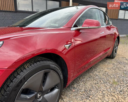 Тесла Модель 3 2018 в Луцке на Automoto.ua Красный Тесла Модель 3, объемом двигателя 0 л и пробегом 137 тыс. км за 17200 $, фото 28 на Automoto.ua