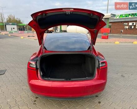 Красный Тесла Модель 3, объемом двигателя 0 л и пробегом 68 тыс. км за 17900 $, фото 8 на Automoto.ua