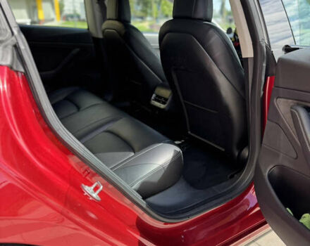 Красный Тесла Модель 3, объемом двигателя 0 л и пробегом 108 тыс. км за 15600 $, фото 29 на Automoto.ua