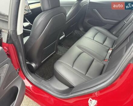 Красный Тесла Модель 3, объемом двигателя 0 л и пробегом 23 тыс. км за 17200 $, фото 8 на Automoto.ua