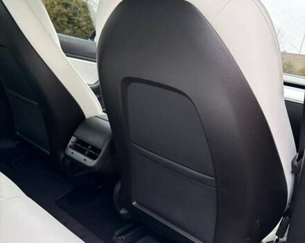 Красный Тесла Модель 3, объемом двигателя 0 л и пробегом 112 тыс. км за 16500 $, фото 44 на Automoto.ua