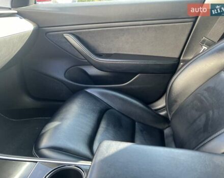 Красный Тесла Модель 3, объемом двигателя 0 л и пробегом 140 тыс. км за 17400 $, фото 12 на Automoto.ua