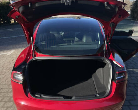 Красный Тесла Модель 3, объемом двигателя 0 л и пробегом 46 тыс. км за 15499 $, фото 13 на Automoto.ua