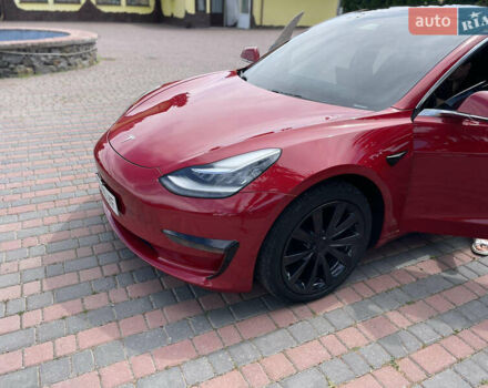 Тесла Модель 3 2018 у Чернівцях на Automoto.ua Червоний Тесла Модель 3, об'ємом двигуна 0 л та пробігом 235 тис. км за 16200 $, фото 4 на Automoto.ua