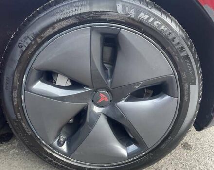 Красный Тесла Модель 3, объемом двигателя 0 л и пробегом 88 тыс. км за 30000 $, фото 11 на Automoto.ua