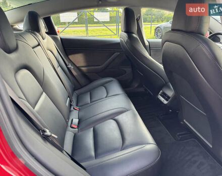 Тесла Модель 3 2018 в Луцке на Automoto.ua Красный Тесла Модель 3, объемом двигателя 0 л и пробегом 137 тыс. км за 17200 $, фото 36 на Automoto.ua