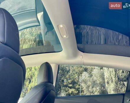 Тесла Модель 3 2018 в Днепре (Днепропетровске) на Automoto.ua Красный Тесла Модель 3, объемом двигателя 0 л и пробегом 130 тыс. км за 17700 $, фото 24 на Automoto.ua