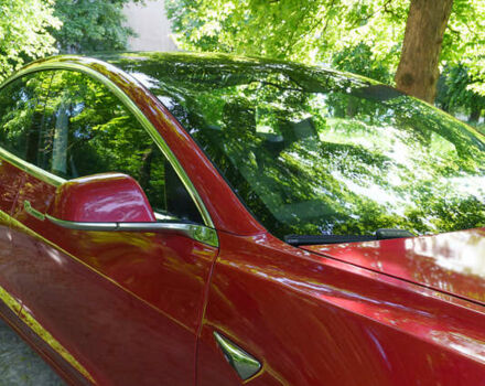 Красный Тесла Модель 3, объемом двигателя 0 л и пробегом 82 тыс. км за 29000 $, фото 53 на Automoto.ua