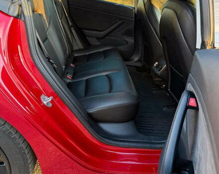 Червоний Тесла Модель 3, об'ємом двигуна 0 л та пробігом 90 тис. км за 16499 $, фото 37 на Automoto.ua