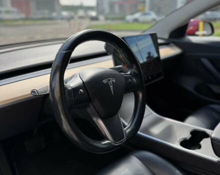 Красный Тесла Модель 3, объемом двигателя 0 л и пробегом 108 тыс. км за 15600 $, фото 13 на Automoto.ua