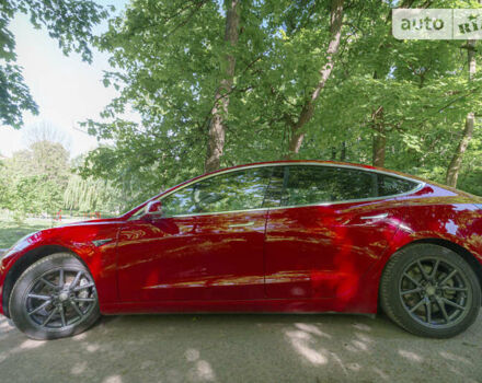Красный Тесла Модель 3, объемом двигателя 0 л и пробегом 82 тыс. км за 29000 $, фото 5 на Automoto.ua