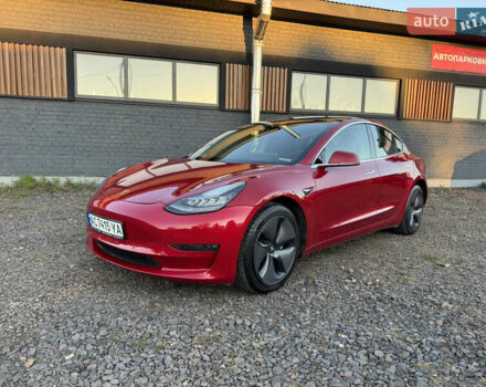 Тесла Модель 3 2018 в Луцке на Automoto.ua Красный Тесла Модель 3, объемом двигателя 0 л и пробегом 137 тыс. км за 17200 $, фото 10 на Automoto.ua
