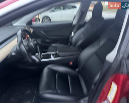 Красный Тесла Модель 3, объемом двигателя 0 л и пробегом 178 тыс. км за 16499 $, фото 7 на Automoto.ua