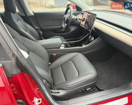 Красный Тесла Модель 3, объемом двигателя 0 л и пробегом 23 тыс. км за 17200 $, фото 10 на Automoto.ua