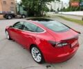 Тесла Модель 3 2018 в Белой Церкве на Automoto.ua Красный Тесла Модель 3, объемом двигателя 0 л и пробегом 204 тыс. км за 16700 $, фото 4 на Automoto.ua
