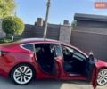 Тесла Модель 3 2018 в Днепре (Днепропетровске) на Automoto.ua Красный Тесла Модель 3, объемом двигателя 0 л и пробегом 130 тыс. км за 17700 $, фото 10 на Automoto.ua