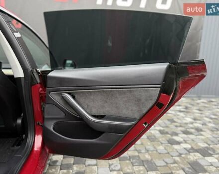 Червоний Тесла Модель 3, об'ємом двигуна 0 л та пробігом 164 тис. км за 14300 $, фото 35 на Automoto.ua