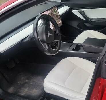 Красный Тесла Модель 3, объемом двигателя 0 л и пробегом 154 тыс. км за 18300 $, фото 1 на Automoto.ua