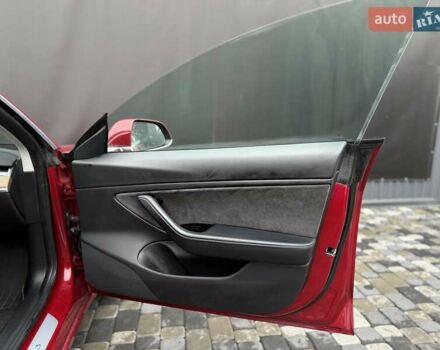 Червоний Тесла Модель 3, об'ємом двигуна 0 л та пробігом 164 тис. км за 14300 $, фото 30 на Automoto.ua