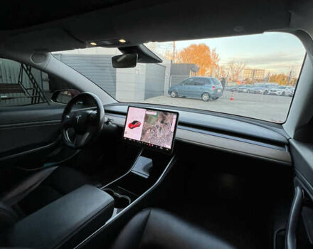 Червоний Тесла Модель 3, об'ємом двигуна 0 л та пробігом 130 тис. км за 18600 $, фото 22 на Automoto.ua