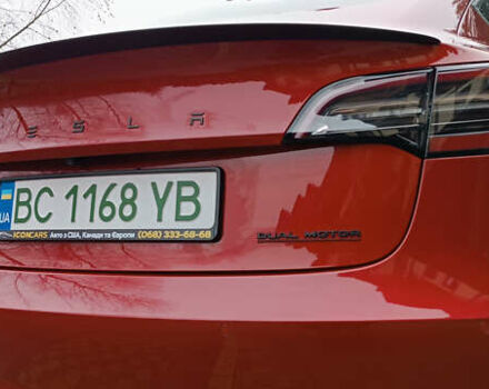 Красный Тесла Модель 3, объемом двигателя 0 л и пробегом 129 тыс. км за 20999 $, фото 51 на Automoto.ua