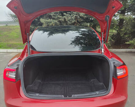 Червоний Тесла Модель 3, об'ємом двигуна 0 л та пробігом 123 тис. км за 16700 $, фото 72 на Automoto.ua