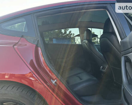 Красный Тесла Модель 3, объемом двигателя 0 л и пробегом 150 тыс. км за 19000 $, фото 10 на Automoto.ua