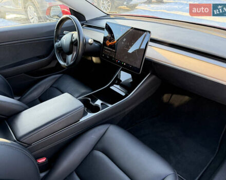 Красный Тесла Модель 3, объемом двигателя 0 л и пробегом 137 тыс. км за 16500 $, фото 26 на Automoto.ua