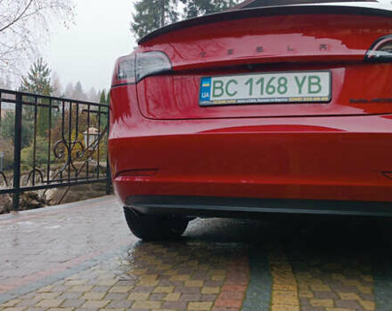 Красный Тесла Модель 3, объемом двигателя 0 л и пробегом 129 тыс. км за 20999 $, фото 52 на Automoto.ua