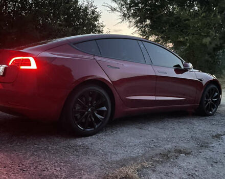 Червоний Тесла Модель 3, об'ємом двигуна 0 л та пробігом 90 тис. км за 16499 $, фото 48 на Automoto.ua