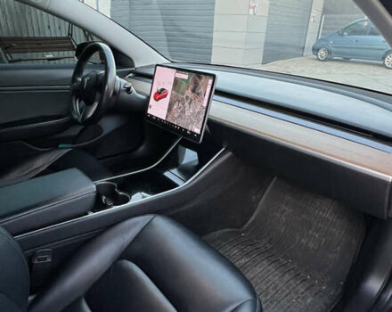 Червоний Тесла Модель 3, об'ємом двигуна 0 л та пробігом 130 тис. км за 18600 $, фото 23 на Automoto.ua