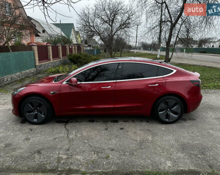 Красный Тесла Модель 3, объемом двигателя 0 л и пробегом 255 тыс. км за 13700 $, фото 5 на Automoto.ua