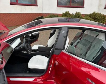 Красный Тесла Модель 3, объемом двигателя 0 л и пробегом 112 тыс. км за 16500 $, фото 85 на Automoto.ua