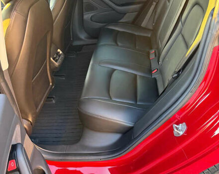 Червоний Тесла Модель 3, об'ємом двигуна 0 л та пробігом 90 тис. км за 16499 $, фото 34 на Automoto.ua