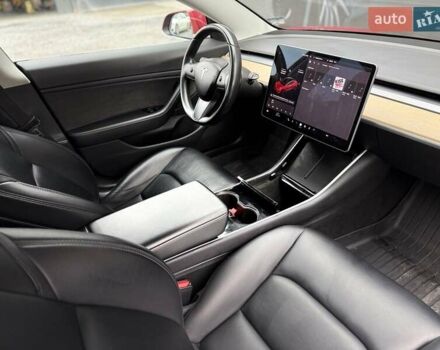 Червоний Тесла Модель 3, об'ємом двигуна 0 л та пробігом 164 тис. км за 14300 $, фото 32 на Automoto.ua