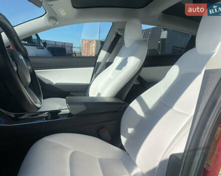 Тесла Модель 3 2019 в Тернополе на Automoto.ua Красный Тесла Модель 3, объемом двигателя 0 л и пробегом 110 тыс. км за 20394 $, фото 16 на Automoto.ua