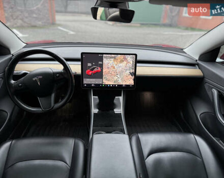 Красный Тесла Модель 3, объемом двигателя 0 л и пробегом 125 тыс. км за 17999 $, фото 10 на Automoto.ua